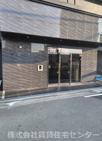 ワシンレジデンスの物件外観写真