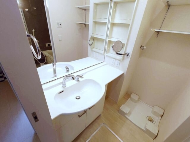 イソラ フェリジェⅡの物件内観写真