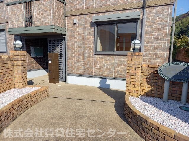 ドエル浜宮の物件外観写真