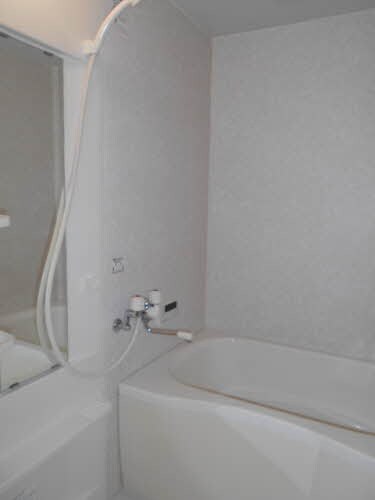 アン・セリジェの物件外観写真