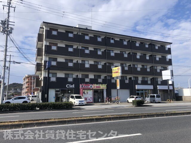 グリーンフル小雑賀の物件外観写真