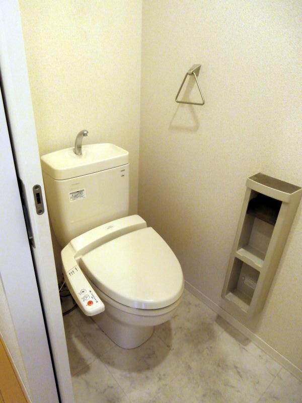 テラス新中通の物件内観写真