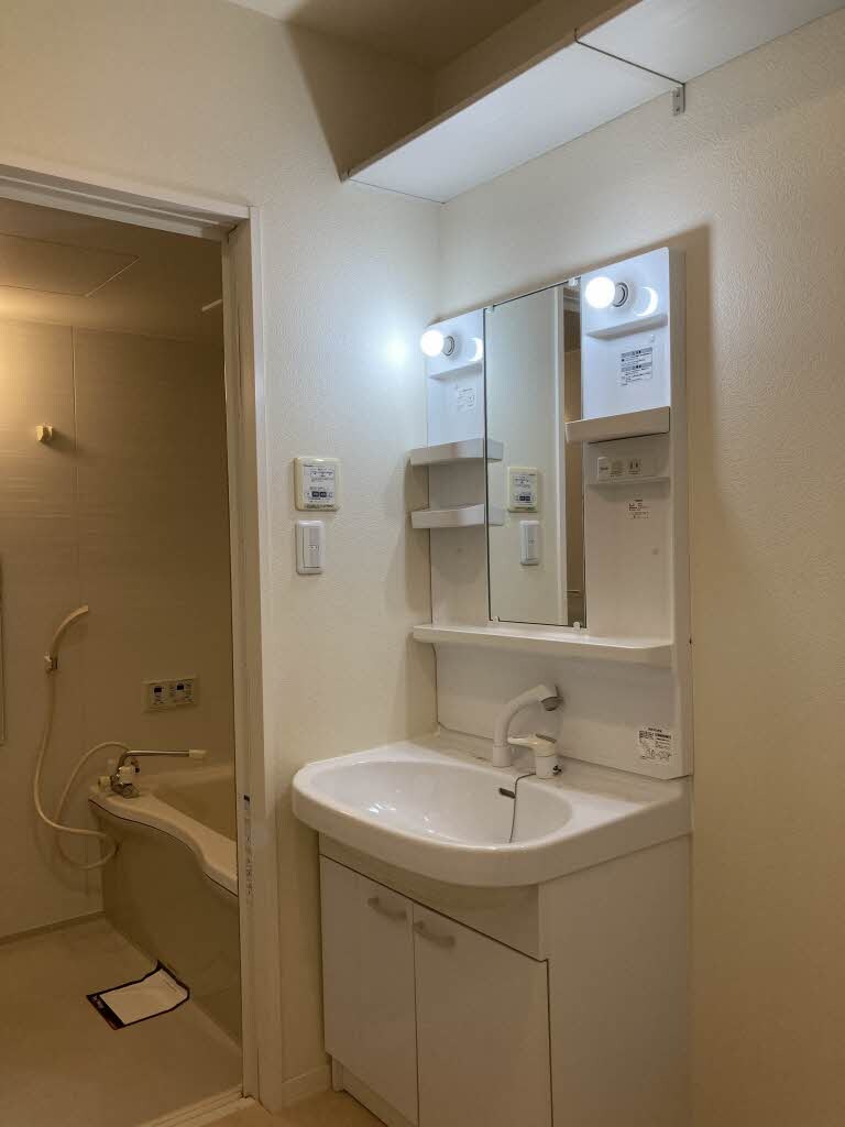 テラス新中通の物件内観写真