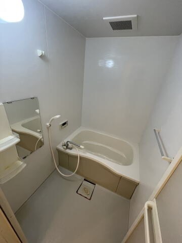 和歌山市駅 バス20分  和歌浦口下車：停歩6分 2階の物件内観写真