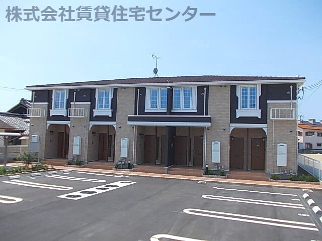 グラン・シャリオの物件外観写真