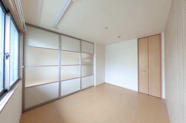 シャルム・ポンテ重根の物件内観写真