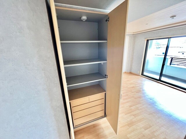 モア・フレーブの物件内観写真