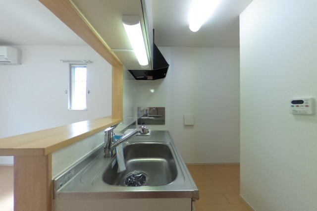 紀三井寺駅 バス8分  浜の宮下車：停歩6分 2階の物件内観写真