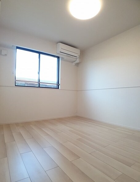 ウェルス 松江北の物件内観写真