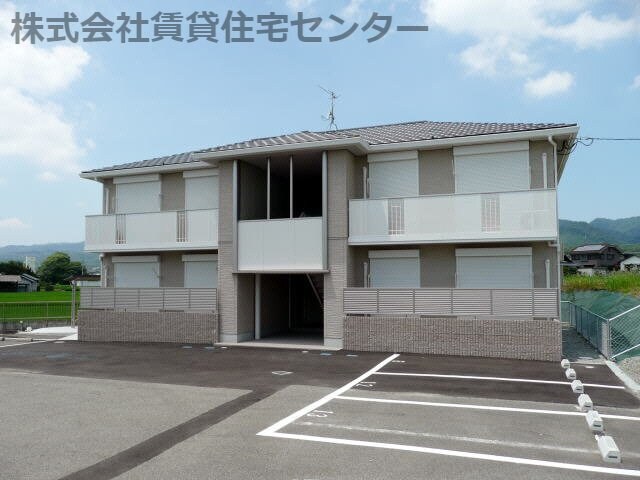 メゾン・ルテシィアⅡの物件外観写真