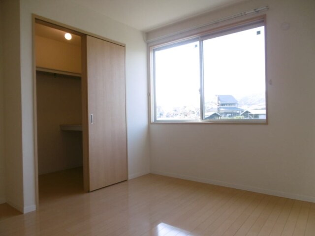 メゾン・ルテシィアⅡの物件内観写真