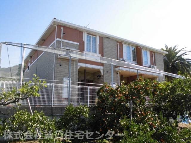 ルミナスの物件外観写真