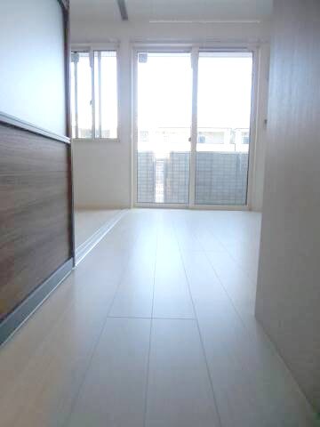 サンライズ湊Ⅱの物件内観写真