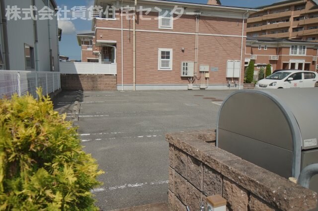 シャルパンティエⅡの物件外観写真