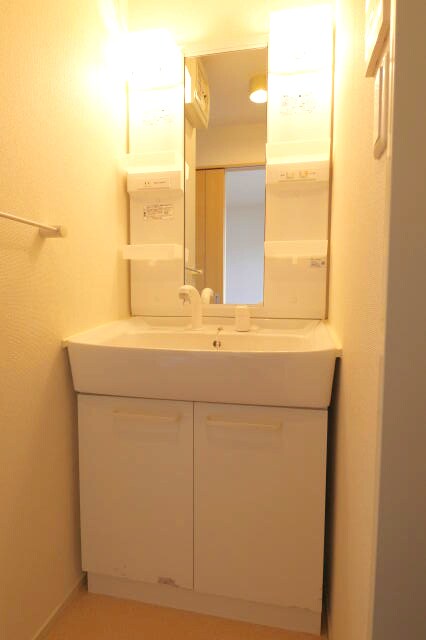 モデッサ　クスミールの物件内観写真