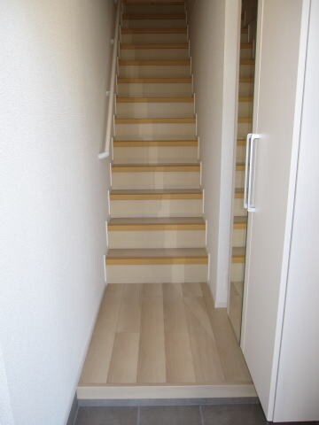 八幡前駅 徒歩15分 2階の物件外観写真