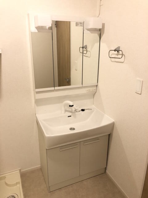 ロイズ紀三井寺Ⅰの物件内観写真