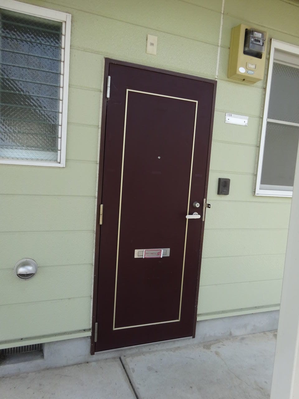 六十谷駅 バス7分  鳴滝団地下車：停歩5分 1階の物件外観写真