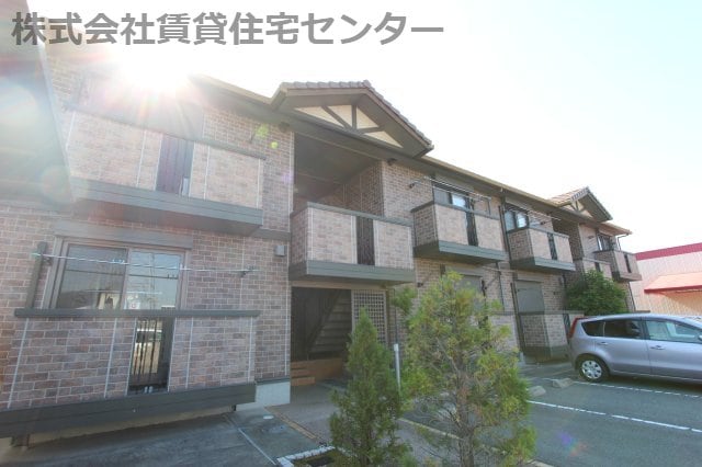 ヴィヴレ堀川の物件外観写真