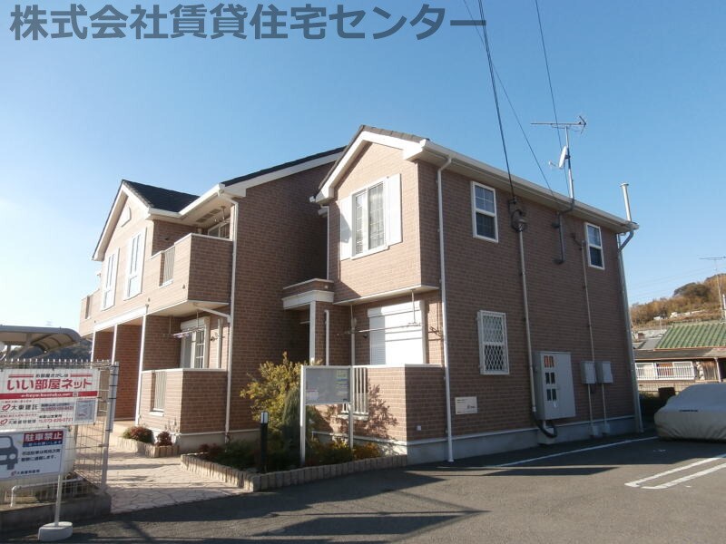 プラシードの物件外観写真