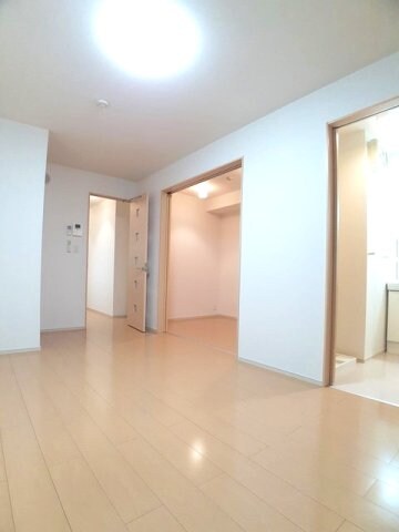 八幡前駅 徒歩12分 1階の物件内観写真