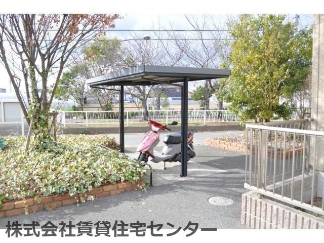 アン・セリジェの物件外観写真