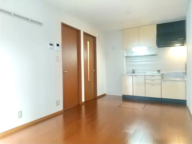 八幡前駅 徒歩7分 1階の物件内観写真