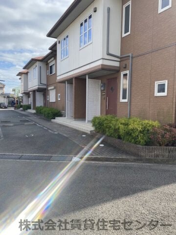 フローラル・アイの物件外観写真