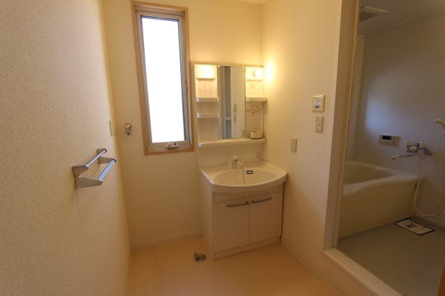 フローラル・アイの物件内観写真