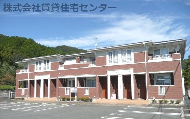 メゾン　コリーヌⅢの物件外観写真