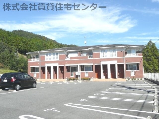 メゾン　コリーヌⅢの物件外観写真