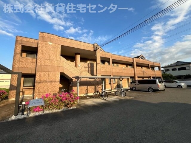 プランドールの物件外観写真