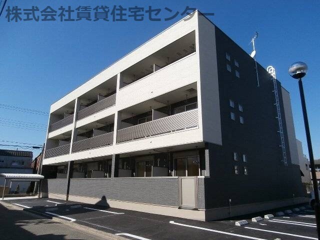 クロスロード三沢の物件外観写真