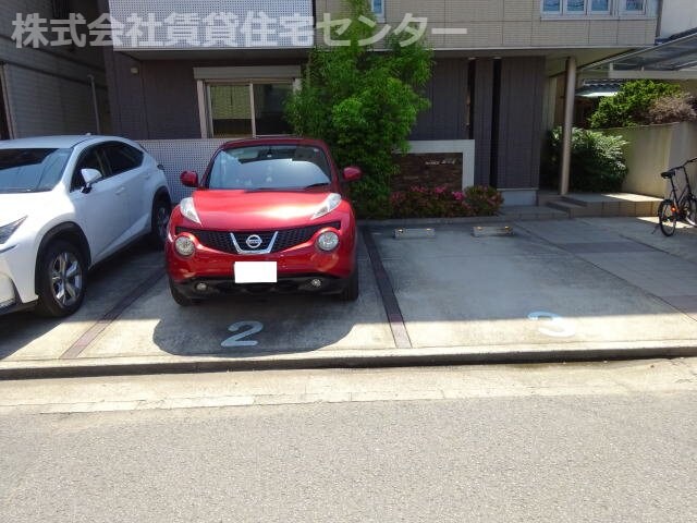 テラス新中通の物件外観写真