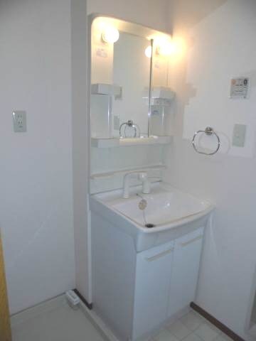 和歌山市駅 バス7分  河北中学校前下車：停歩1分 2階の物件内観写真