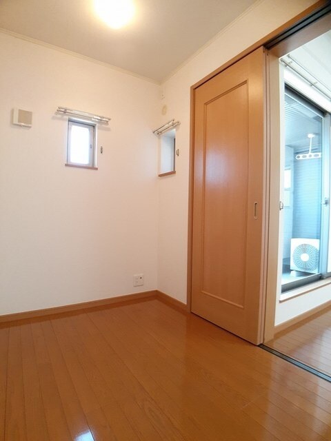 ぺシュール西小二里の物件内観写真