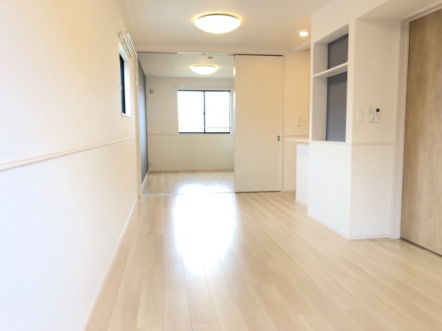 ロイズ紀三井寺Ⅱの物件内観写真