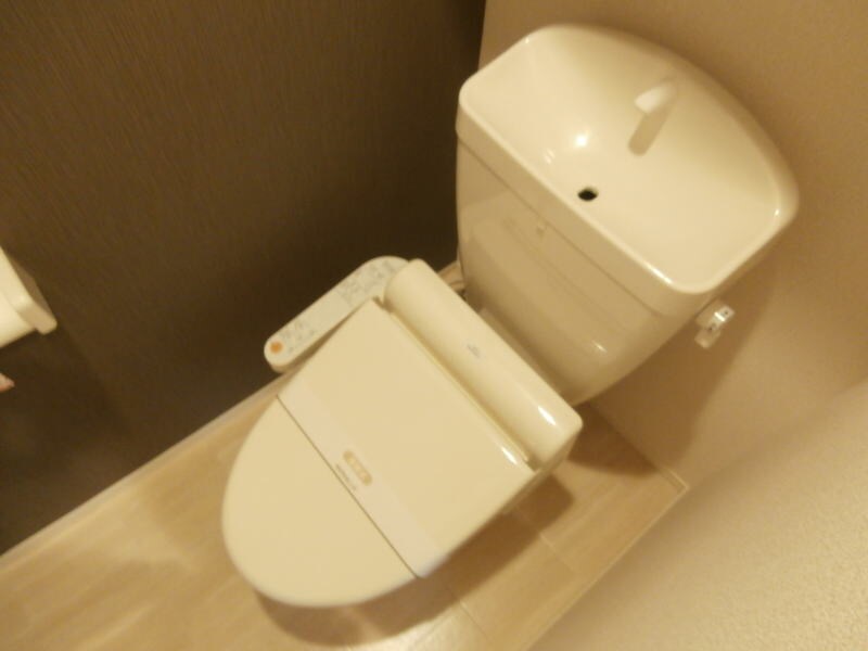 イソラ フェリジェⅡの物件内観写真