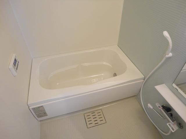 コーラルヴィラ出島Ａの物件内観写真