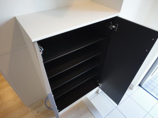 コーラルヴィラ出島Ａの物件内観写真