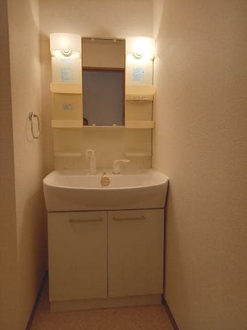 和歌山駅 バス7分  鳴神住宅前下車：停歩1分 2階の物件内観写真