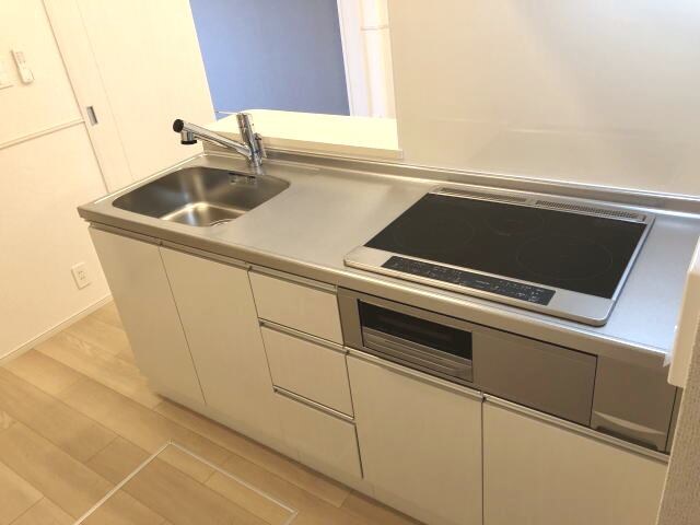 ロイズ紀三井寺Ⅱの物件内観写真