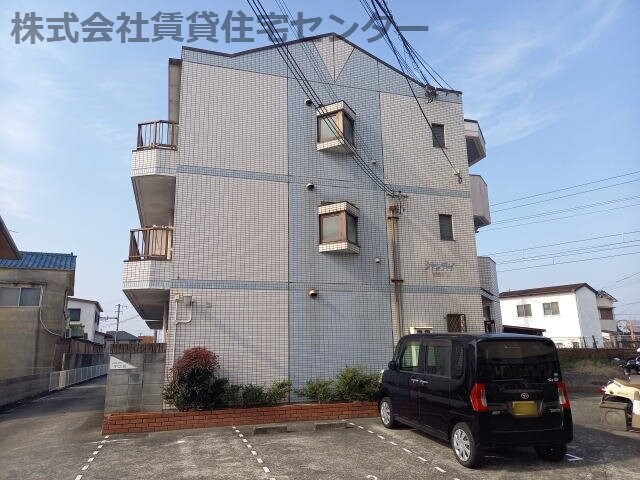 シャンティイ中ノ島の物件外観写真