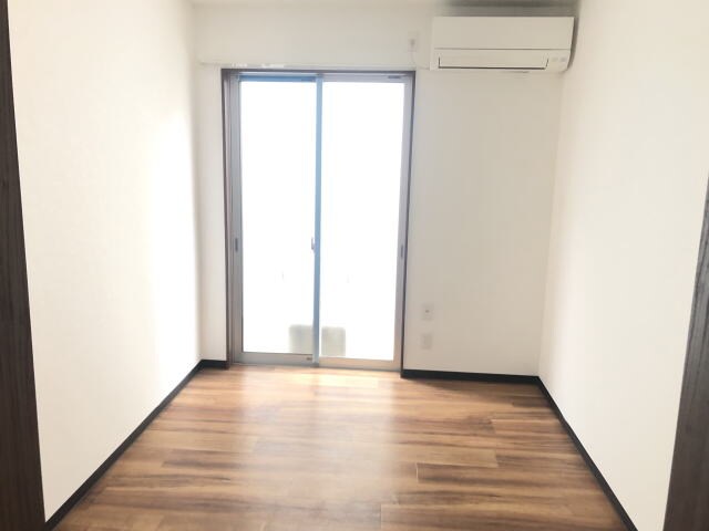 TJ鳴神2の物件内観写真