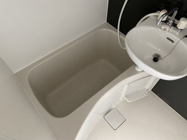 TJ鳴神2の物件内観写真