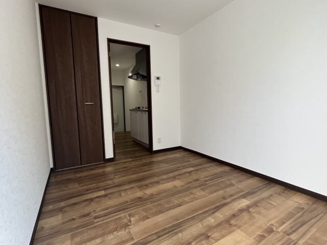 TJ鳴神2の物件内観写真