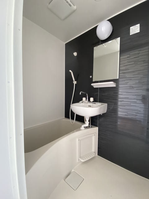 TJ鳴神2の物件内観写真