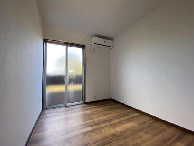 TJ鳴神2の物件内観写真