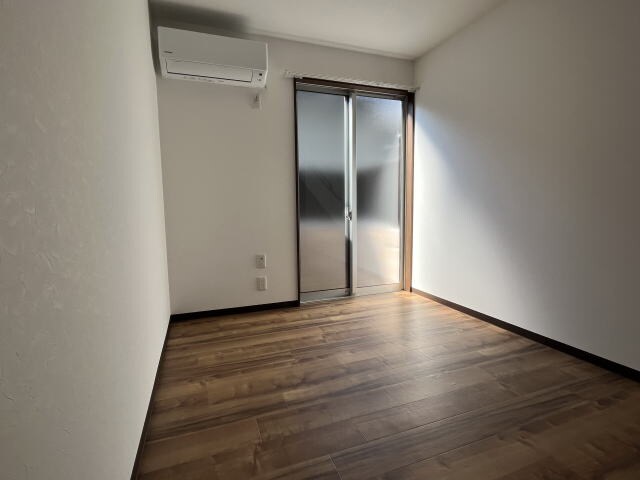 TJ鳴神2の物件内観写真