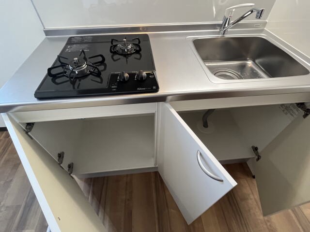 TJ鳴神2の物件内観写真